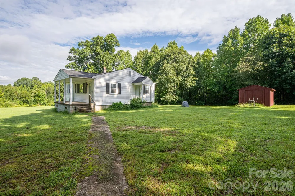 614 W Westview Street Gastonia, NC 28052