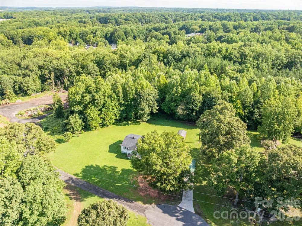 614 W Westview Street Gastonia, NC 28052