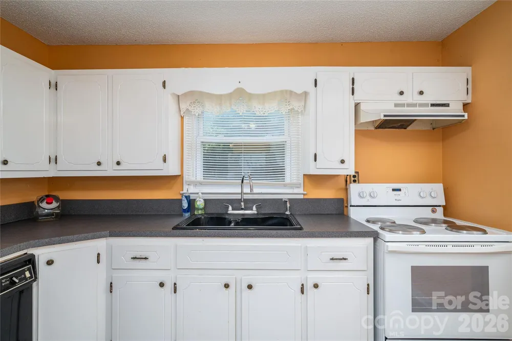 614 W Westview Street Gastonia, NC 28052