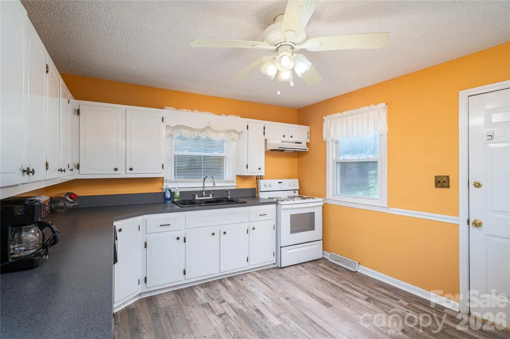 614 W Westview Street Gastonia, NC 28052