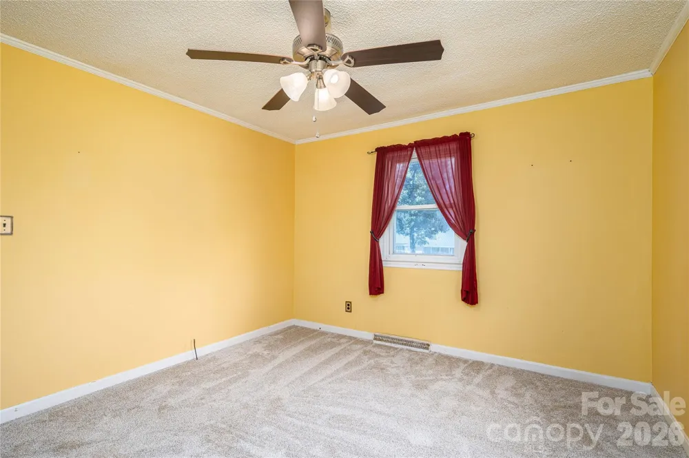 614 W Westview Street Gastonia, NC 28052