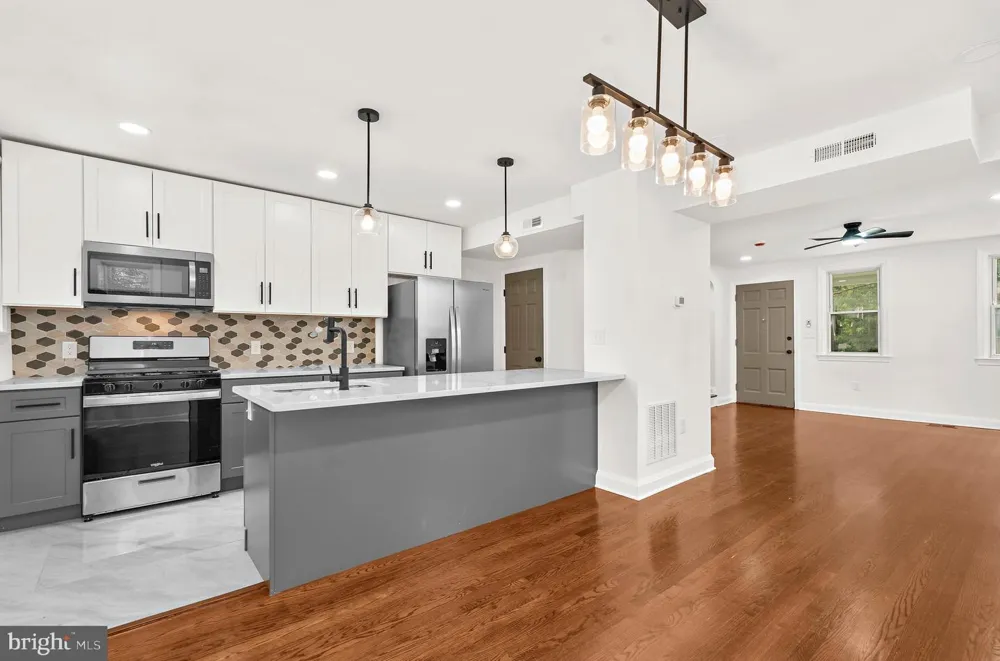 208 BURKE AVENUE Baltimore, MD 21286