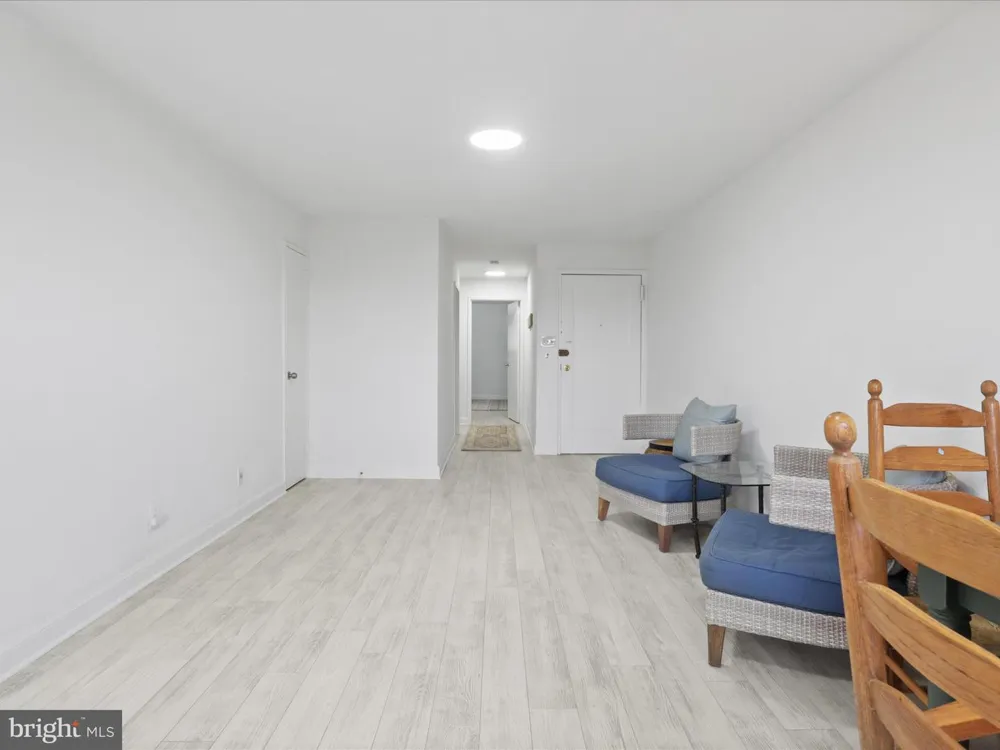 1581 COLONIAL TERRACE #201-X Arlington, VA 22209