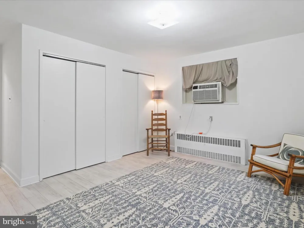 1581 COLONIAL TERRACE #201-X Arlington, VA 22209