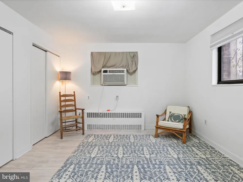 1581 COLONIAL TERRACE #201-X Arlington, VA 22209