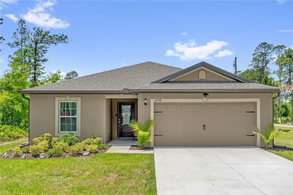 1898 9TH AVENUE Deland, FL 32724