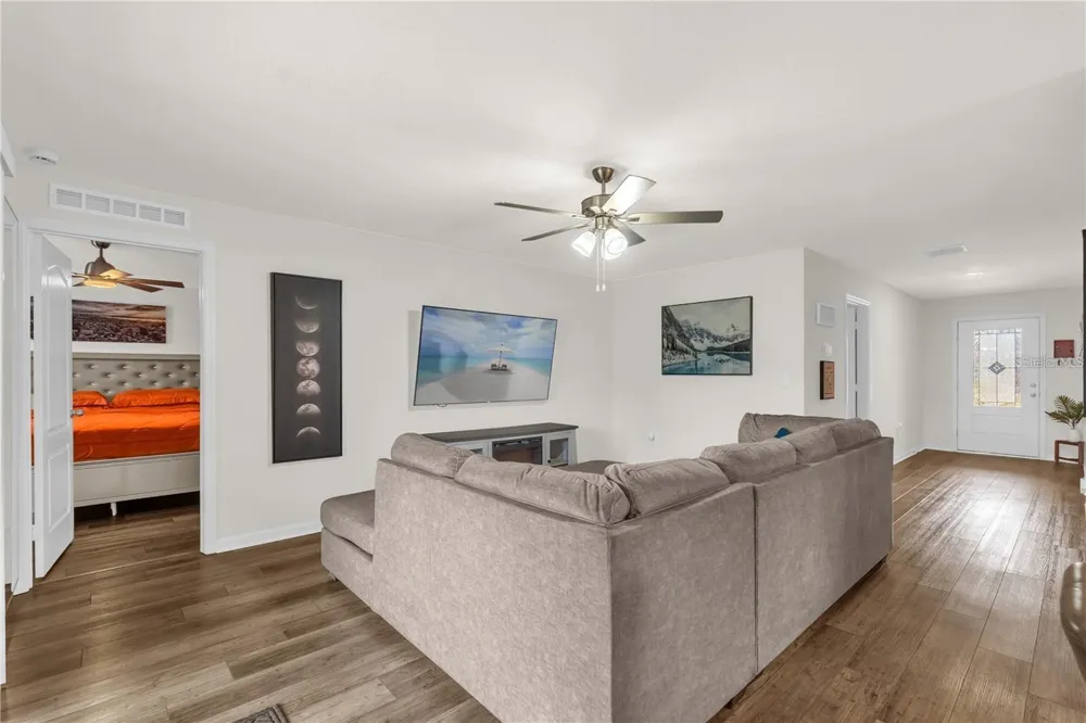 1898 9TH AVENUE Deland, FL 32724