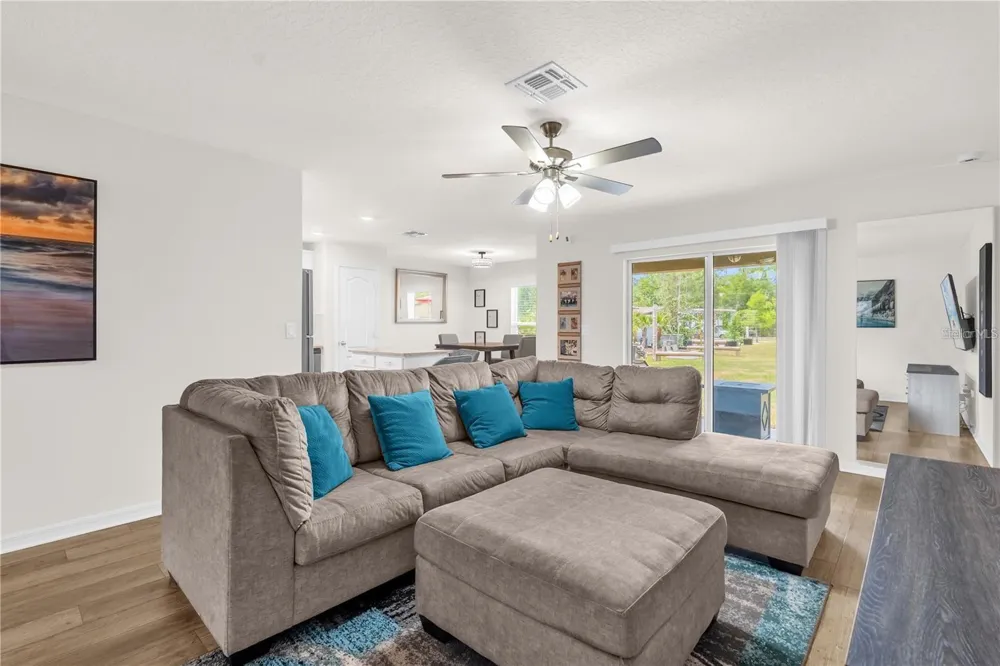 1898 9TH AVENUE Deland, FL 32724