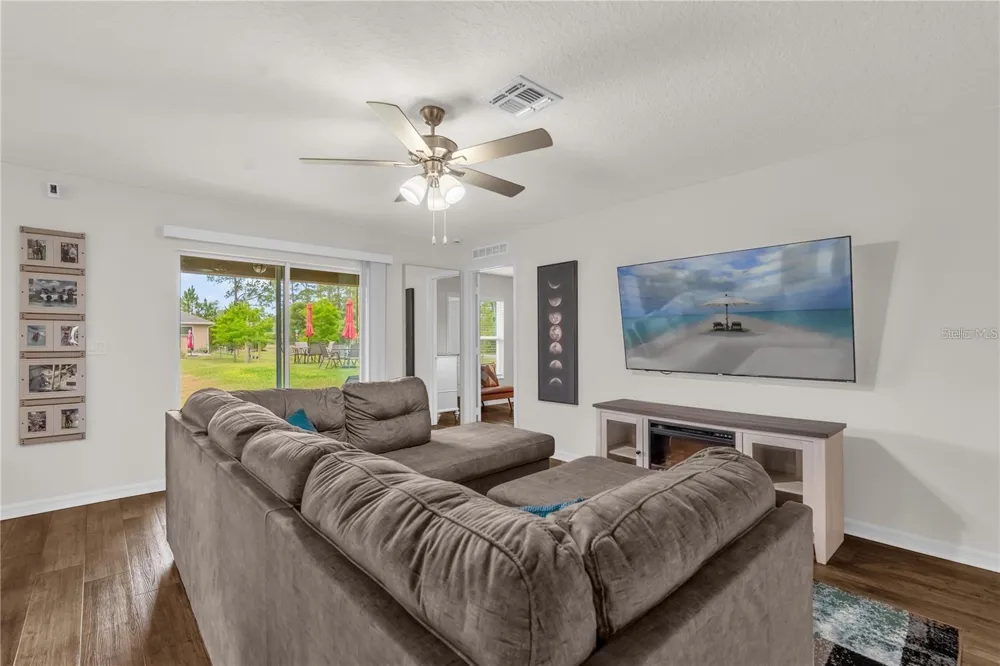 1898 9TH AVENUE Deland, FL 32724