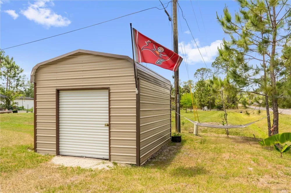1898 9TH AVENUE Deland, FL 32724