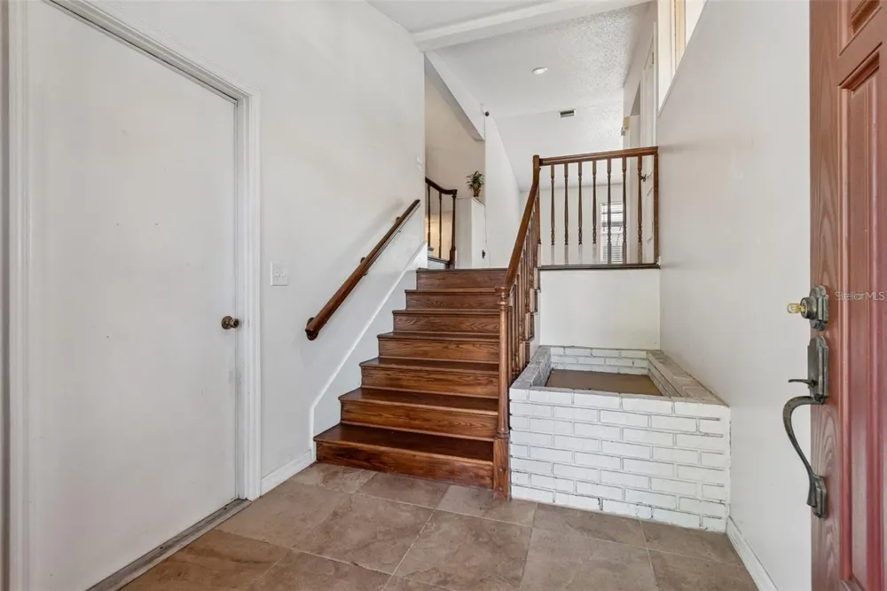 2620 GIANT PLACE Seffner, FL 33584