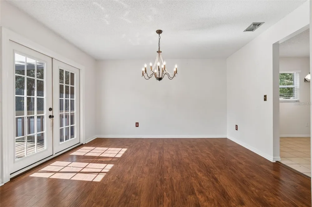 2620 GIANT PLACE Seffner, FL 33584