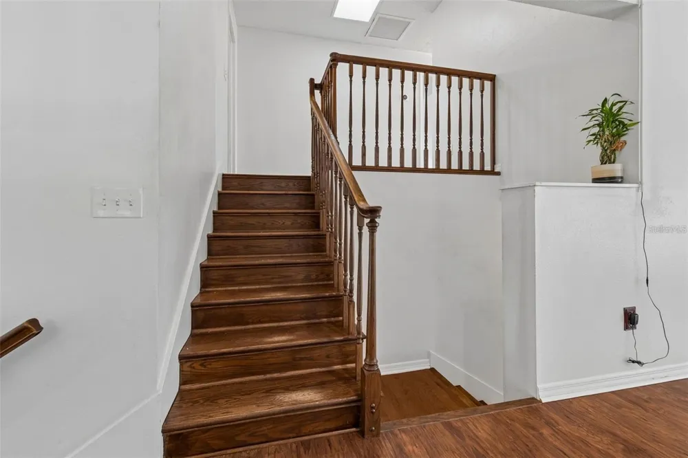 2620 GIANT PLACE Seffner, FL 33584