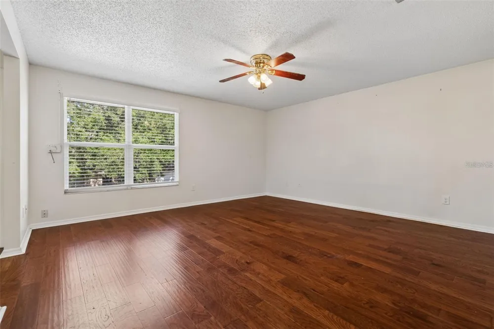 2620 GIANT PLACE Seffner, FL 33584