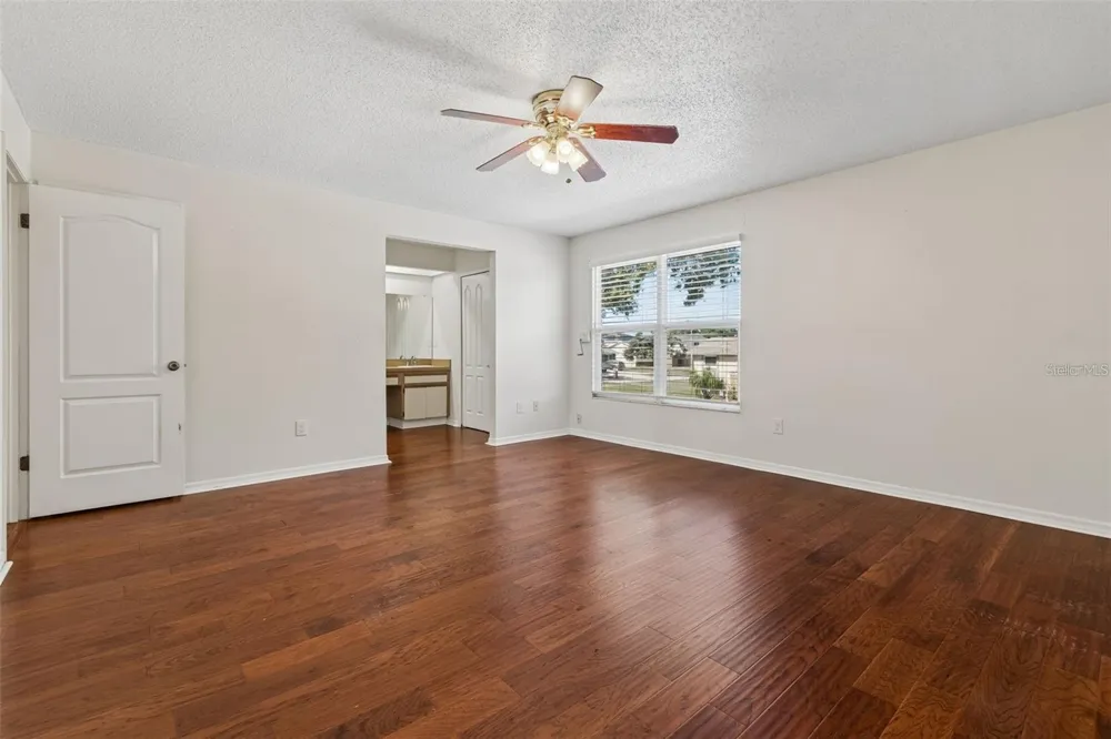 2620 GIANT PLACE Seffner, FL 33584