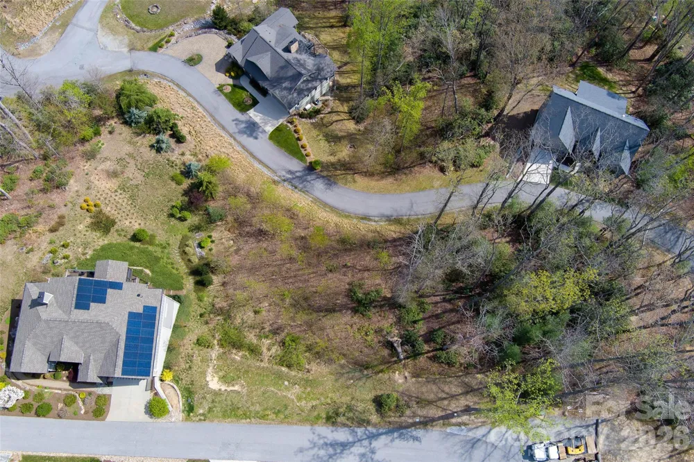 R5 Curtain Bluff Hendersonville, NC 28791