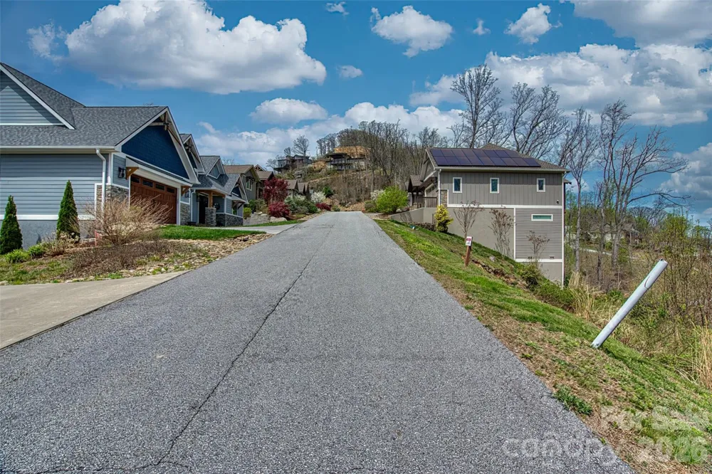 R5 Curtain Bluff Hendersonville, NC 28791