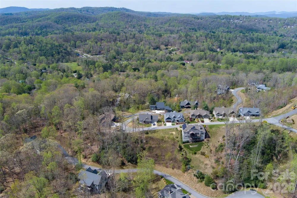 R5 Curtain Bluff Hendersonville, NC 28791