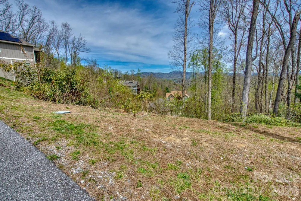 R5 Curtain Bluff Hendersonville, NC 28791