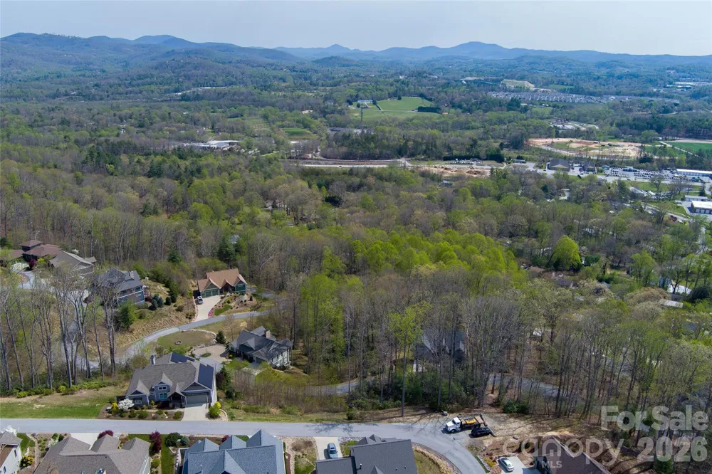 R5 Curtain Bluff Hendersonville, NC 28791