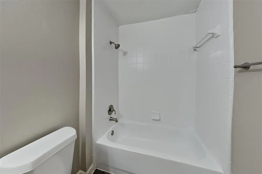 21884 Whispering Forest Drive Kingwood, TX 77339