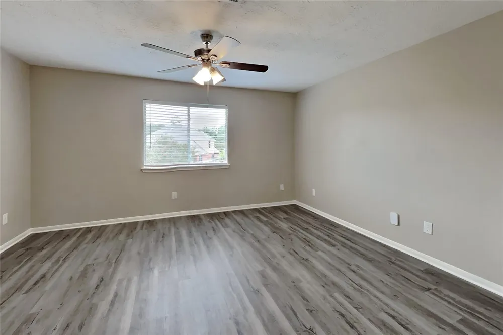 21884 Whispering Forest Drive Kingwood, TX 77339