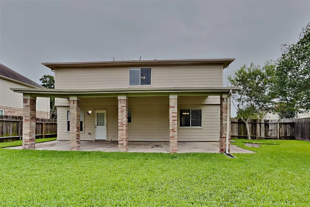 21884 Whispering Forest Drive Kingwood, TX 77339