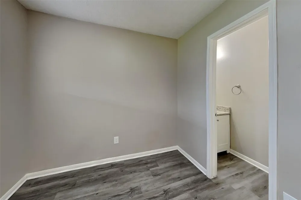 21884 Whispering Forest Drive Kingwood, TX 77339