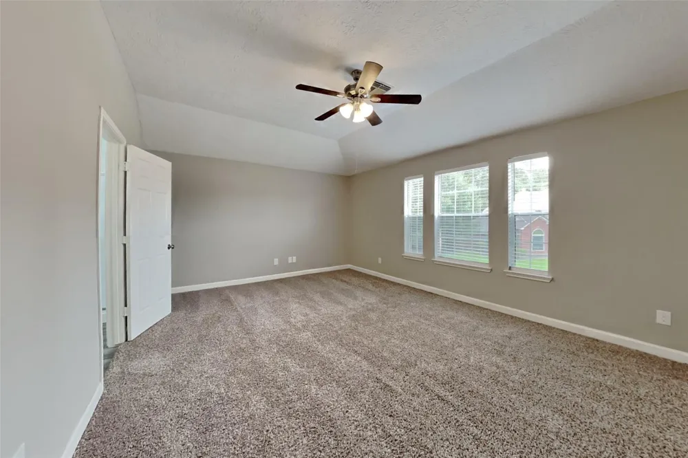 21884 Whispering Forest Drive Kingwood, TX 77339