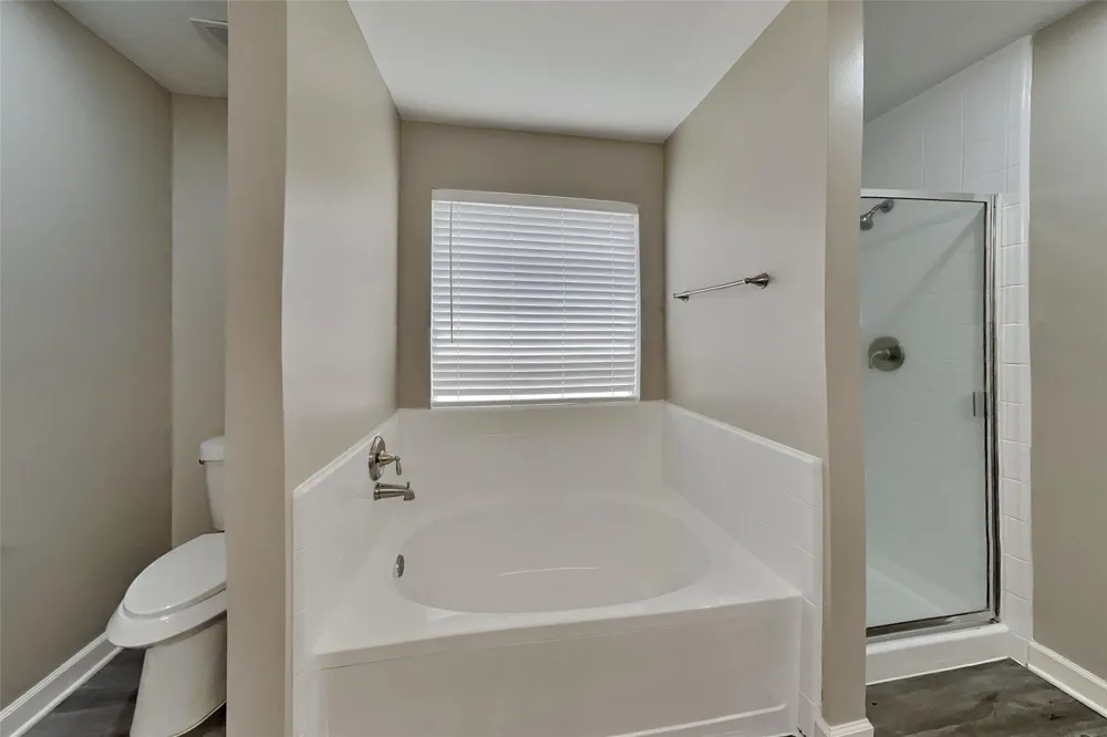 21884 Whispering Forest Drive Kingwood, TX 77339