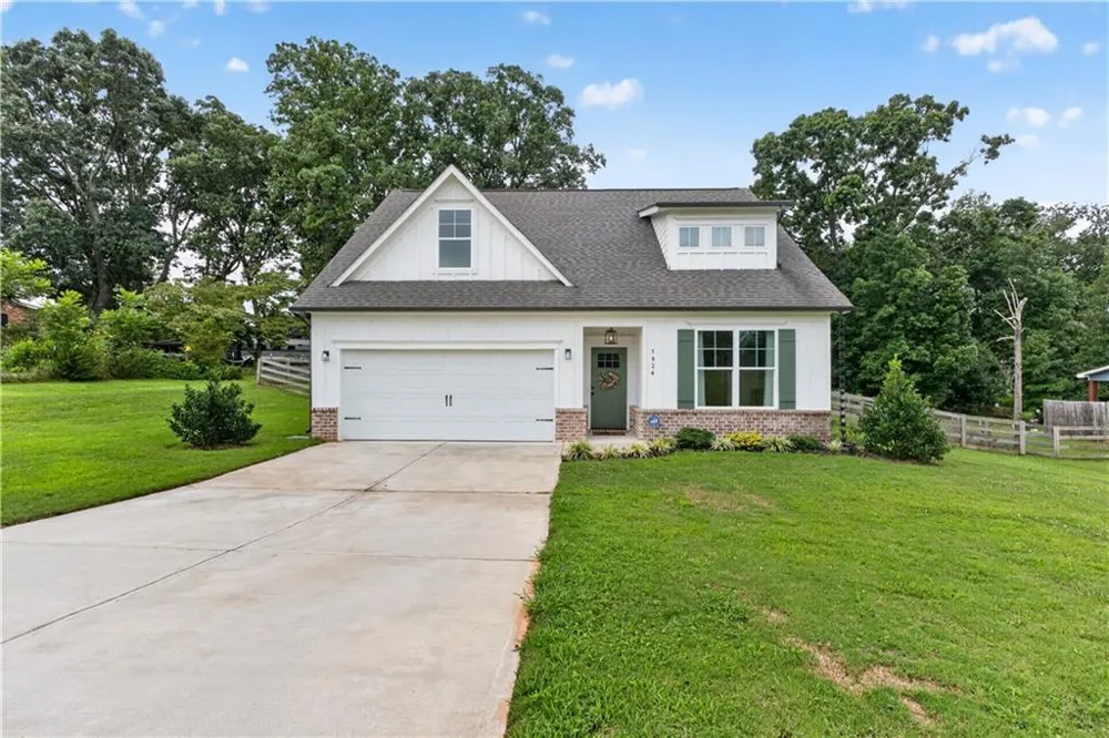 1924 Lou Gurley Road Bowersville, GA 30516