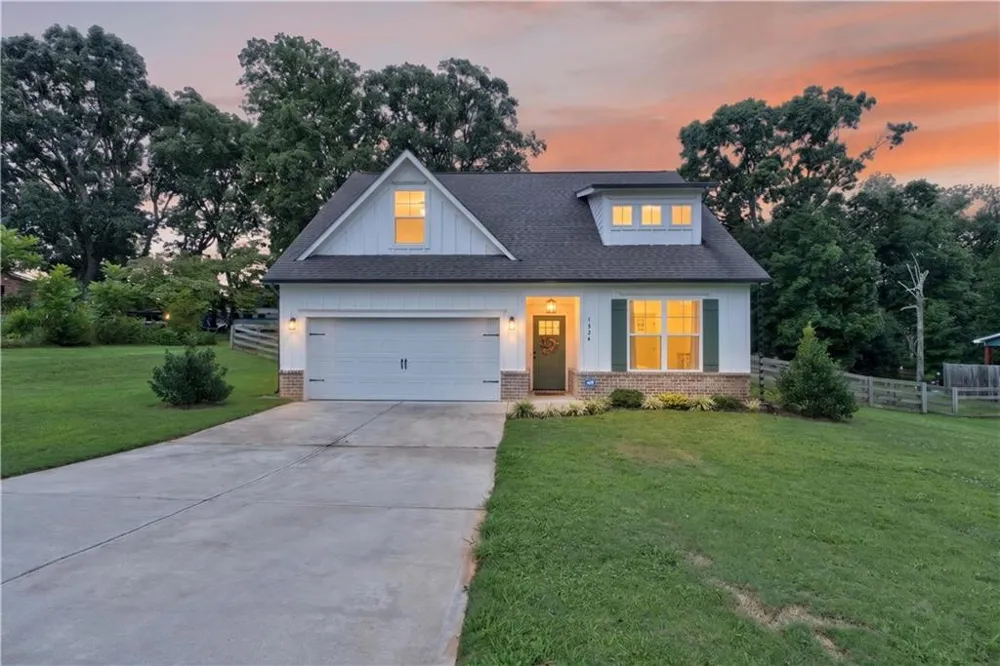 1924 Lou Gurley Road Bowersville, GA 30516