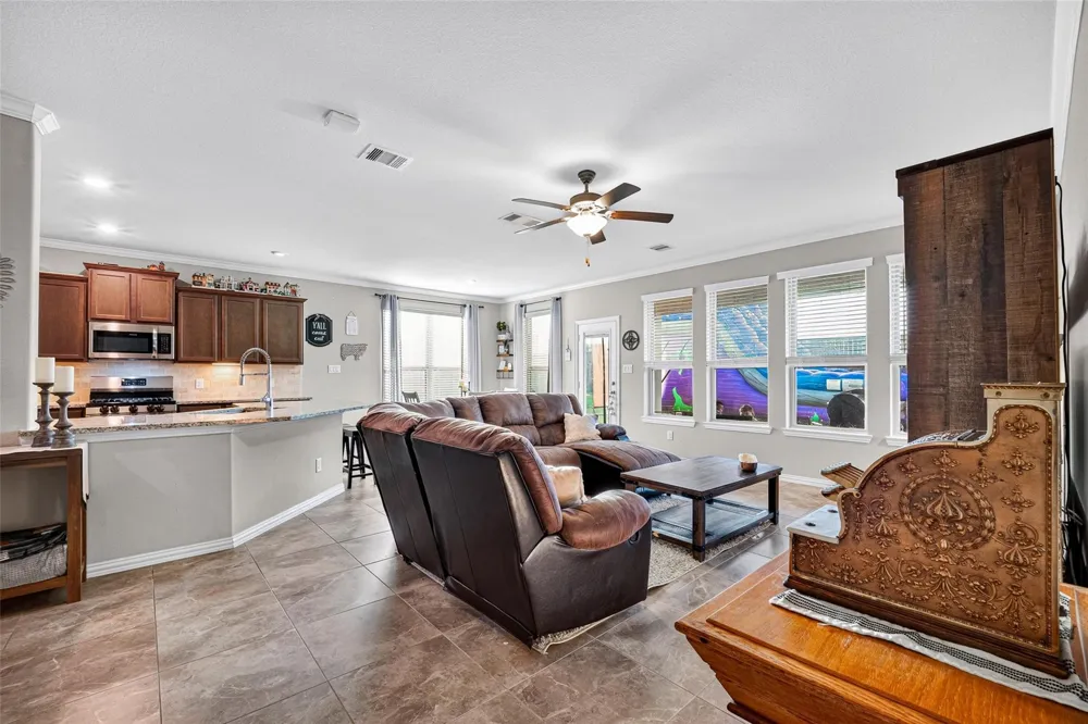 3219 Charles Place Mont Belvieu, TX 77523