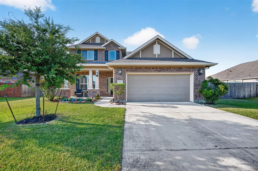 3219 Charles Place Mont Belvieu, TX 77523