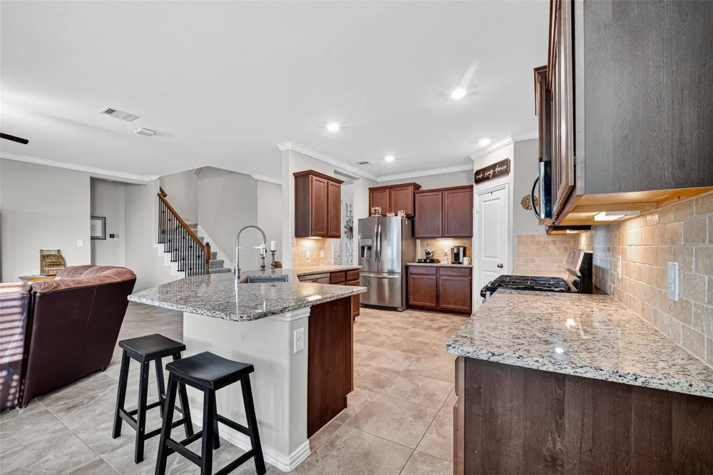 3219 Charles Place Mont Belvieu, TX 77523