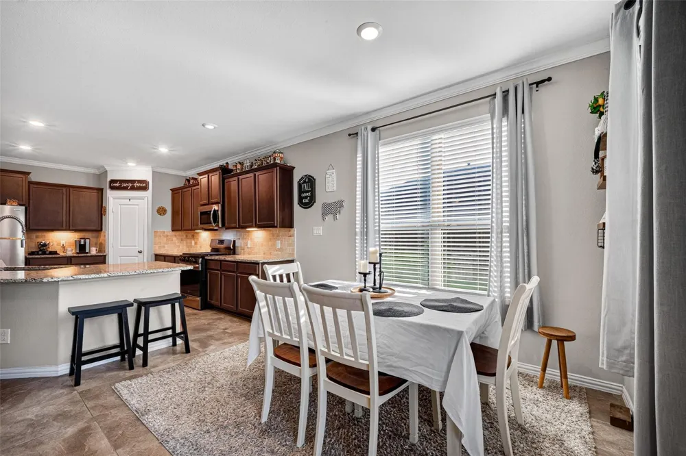 3219 Charles Place Mont Belvieu, TX 77523