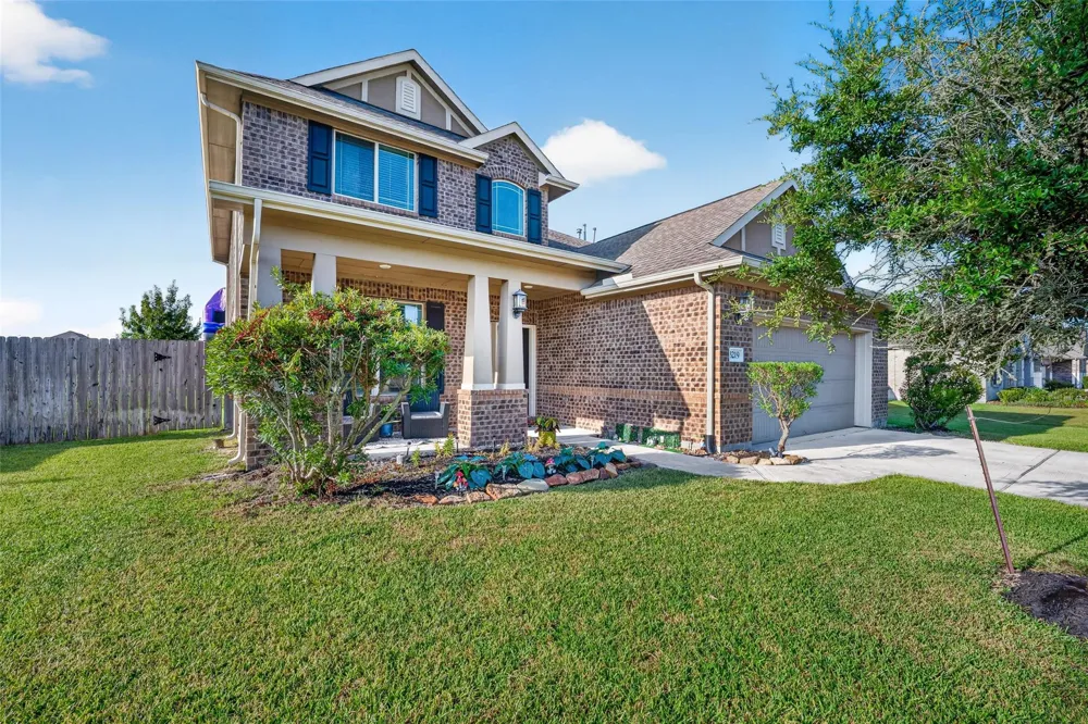 3219 Charles Place Mont Belvieu, TX 77523