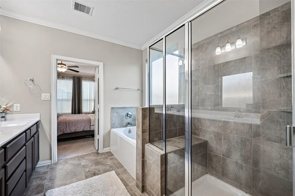 3219 Charles Place Mont Belvieu, TX 77523