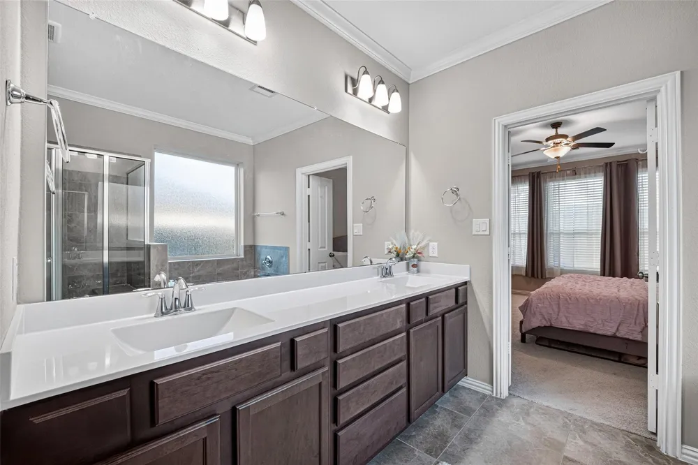 3219 Charles Place Mont Belvieu, TX 77523