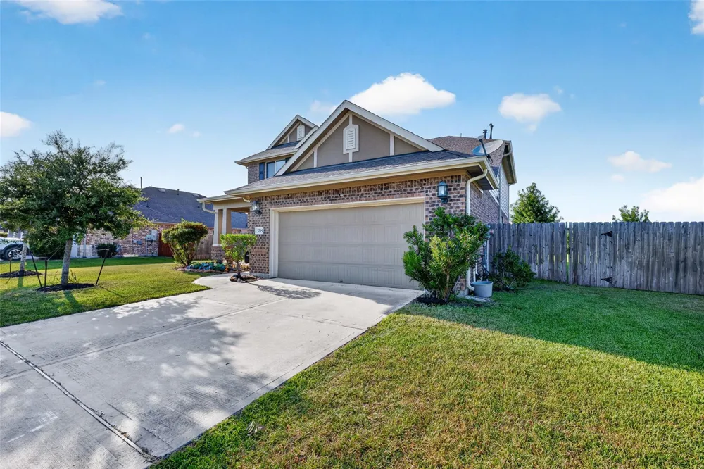 3219 Charles Place Mont Belvieu, TX 77523