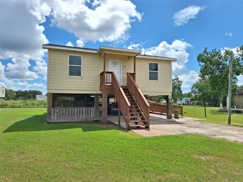 304 Bayside Drive