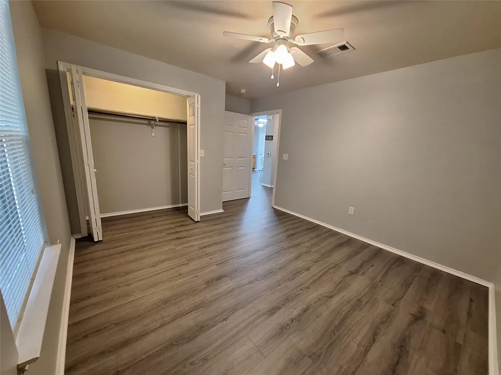 304 Bayside Drive Anahuac, TX 77514