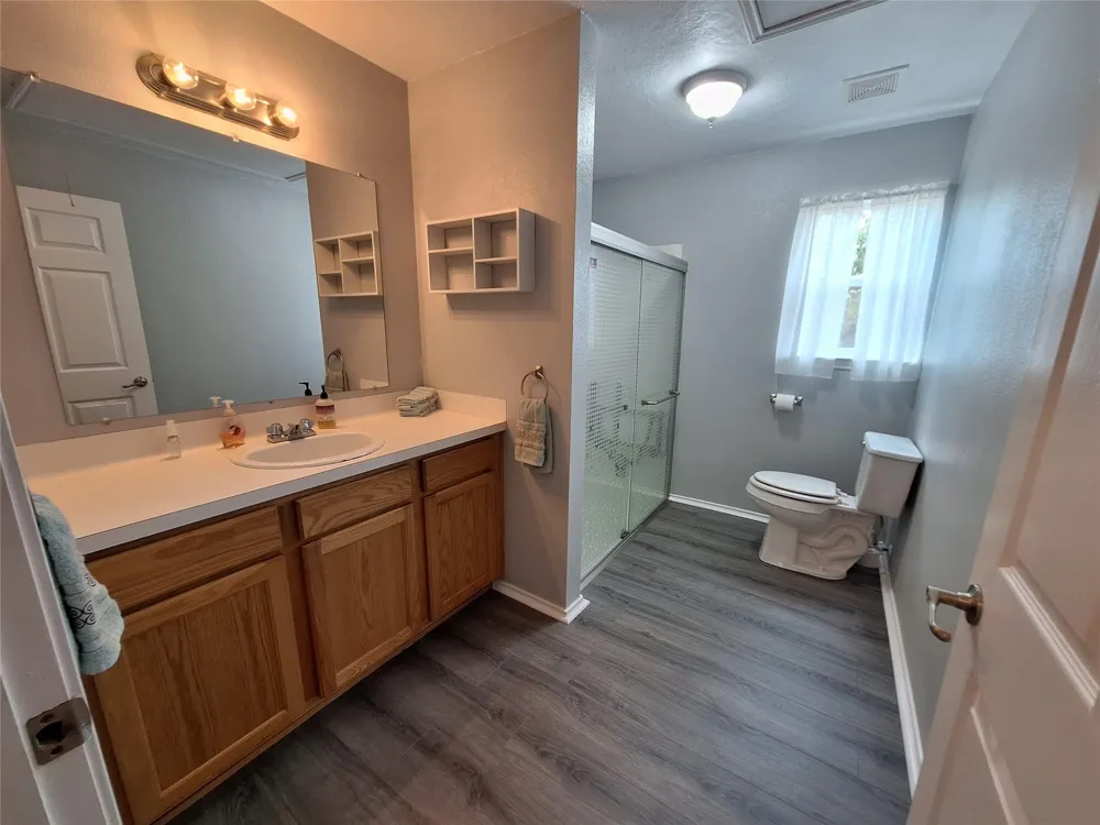 304 Bayside Drive Anahuac, TX 77514