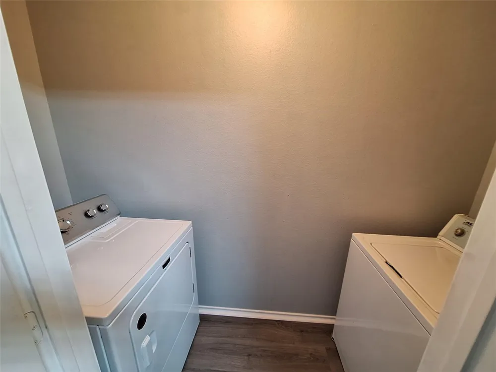 304 Bayside Drive Anahuac, TX 77514