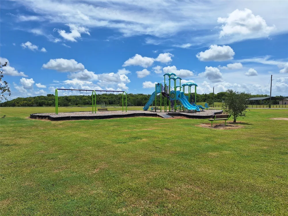 304 Bayside Drive Anahuac, TX 77514