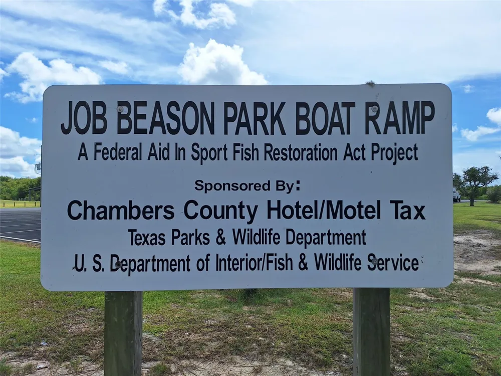 304 Bayside Drive Anahuac, TX 77514