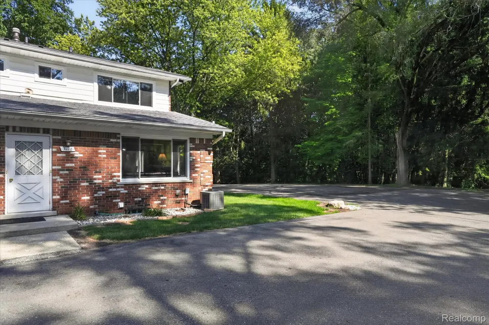 5116 Kintyre Lane Genoa Township, MI 48116