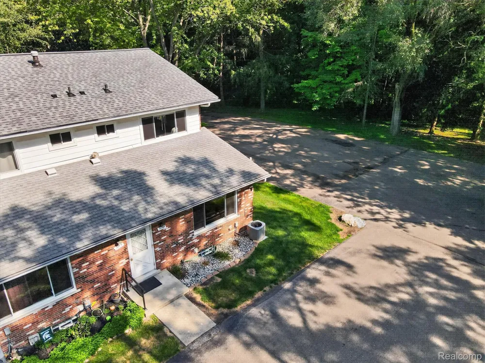 5116 Kintyre Lane Genoa Township, MI 48116