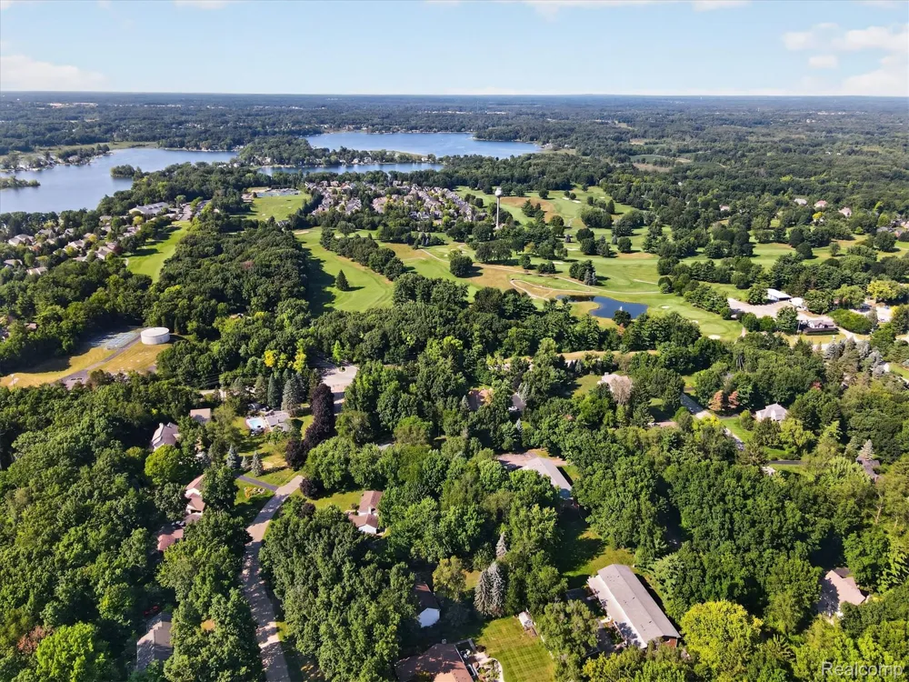 5116 Kintyre Lane Genoa Township, MI 48116