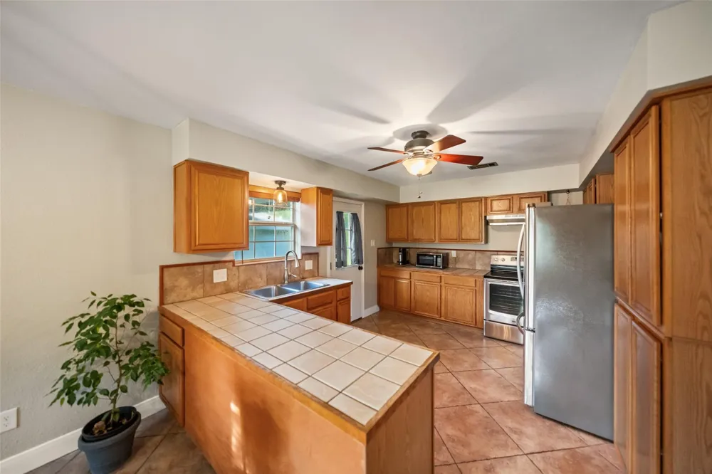 14828 County Road 304 Navasota, TX 77868